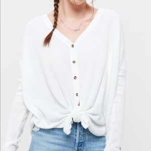 Out from under sweater🌞